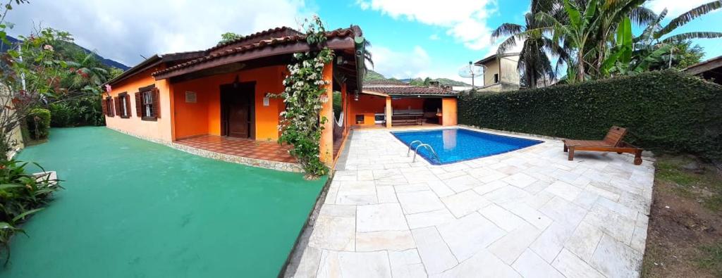  FANTÁSTICA CASA COM ÁREA DE PISCINA até 10 PESSOAS em MARESIAS SÃO SEBASTIÃO