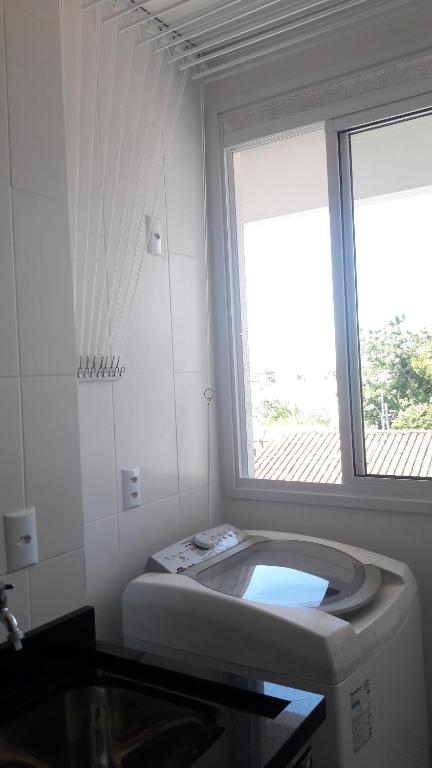  Florianópolis Canasvieiras Apartamento inteiro 3 quartos com ar piscina playground 2 garagens