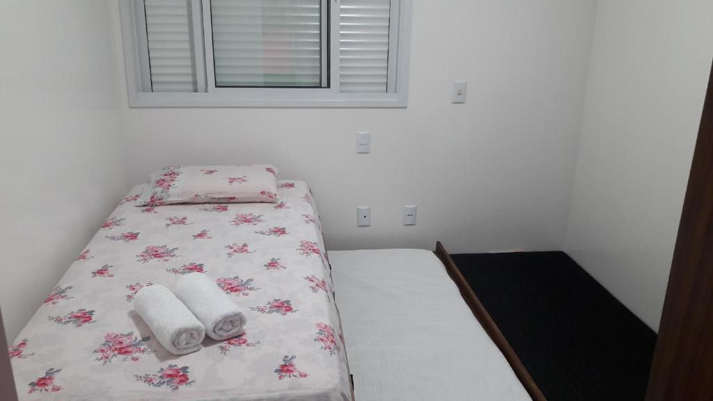  Florianópolis Canasvieiras Apartamento inteiro 3 quartos com ar piscina playground 2 garagens