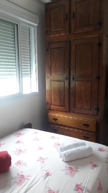  Florianópolis Canasvieiras Apartamento inteiro 3 quartos com ar piscina playground 2 garagens