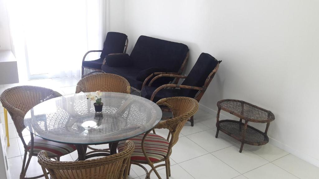  Florianópolis Canasvieiras Apartamento inteiro 3 quartos com ar piscina playground 2 garagens