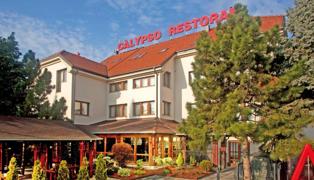 a rendering of the alfred research hotel w obiekcie Hotel Calypso w Zagrzebiu