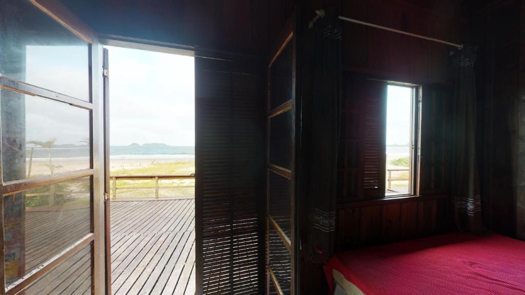  Ilha do Mel Pousadas e Casas Na Praia de Nova Brasília
