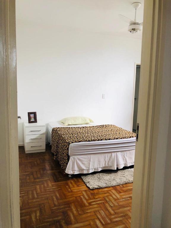  APARTAMENTO - GUARUJÁ PITANGUEIRAS