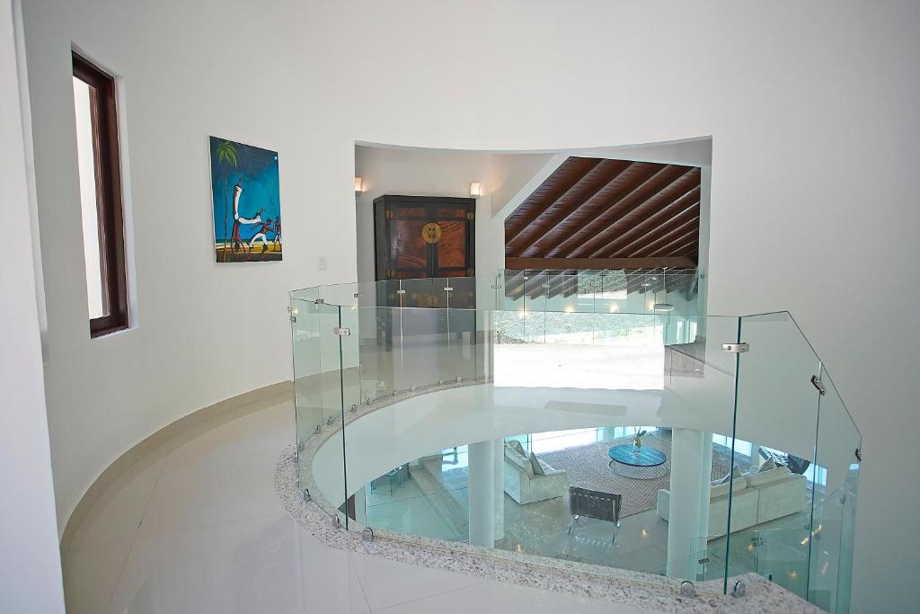  Cliffside Cap Ferrat Boutique Hotel