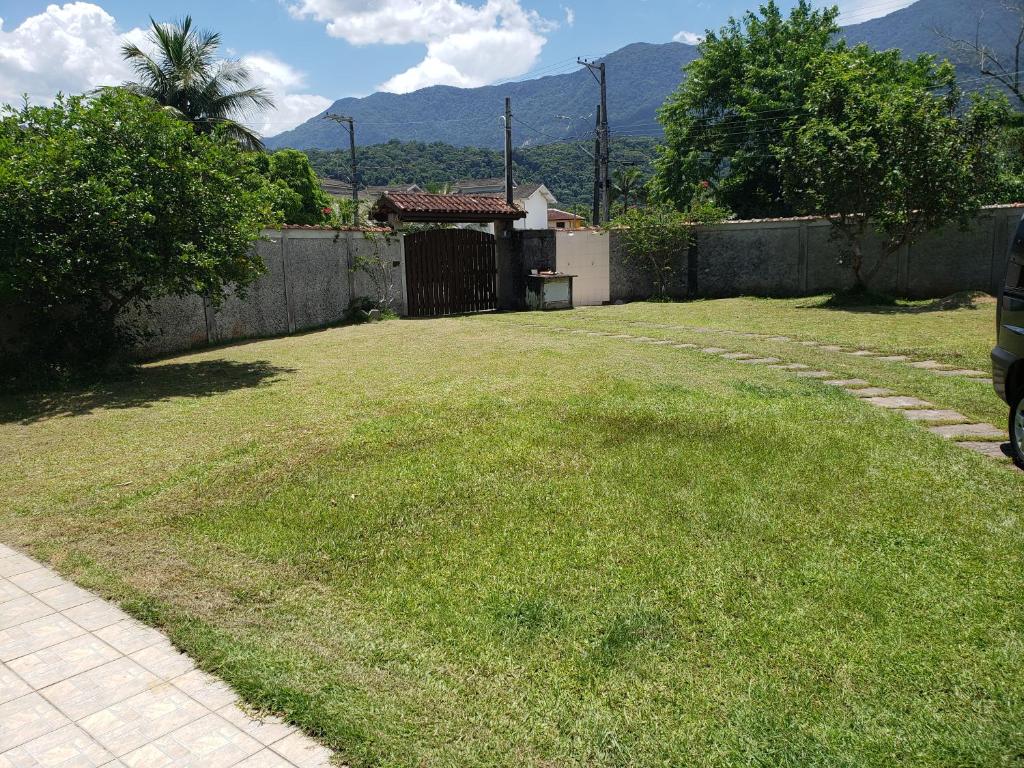  Casa vista para montanha
