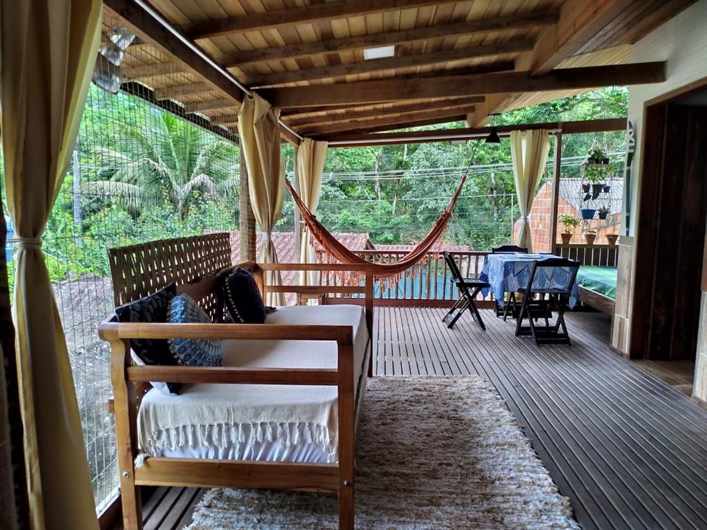  Casa a Beira da Cachoeira com Quintal para seu Pet
