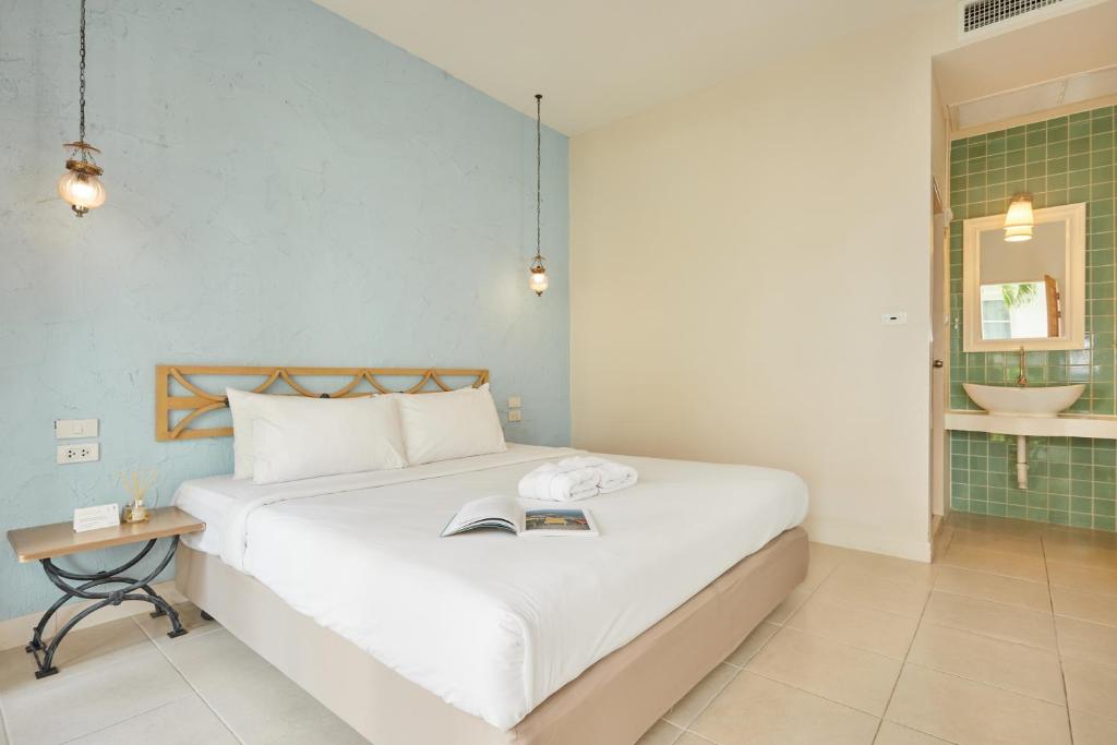 Talay Hotel and Villa Cha-am - Superior Double Room