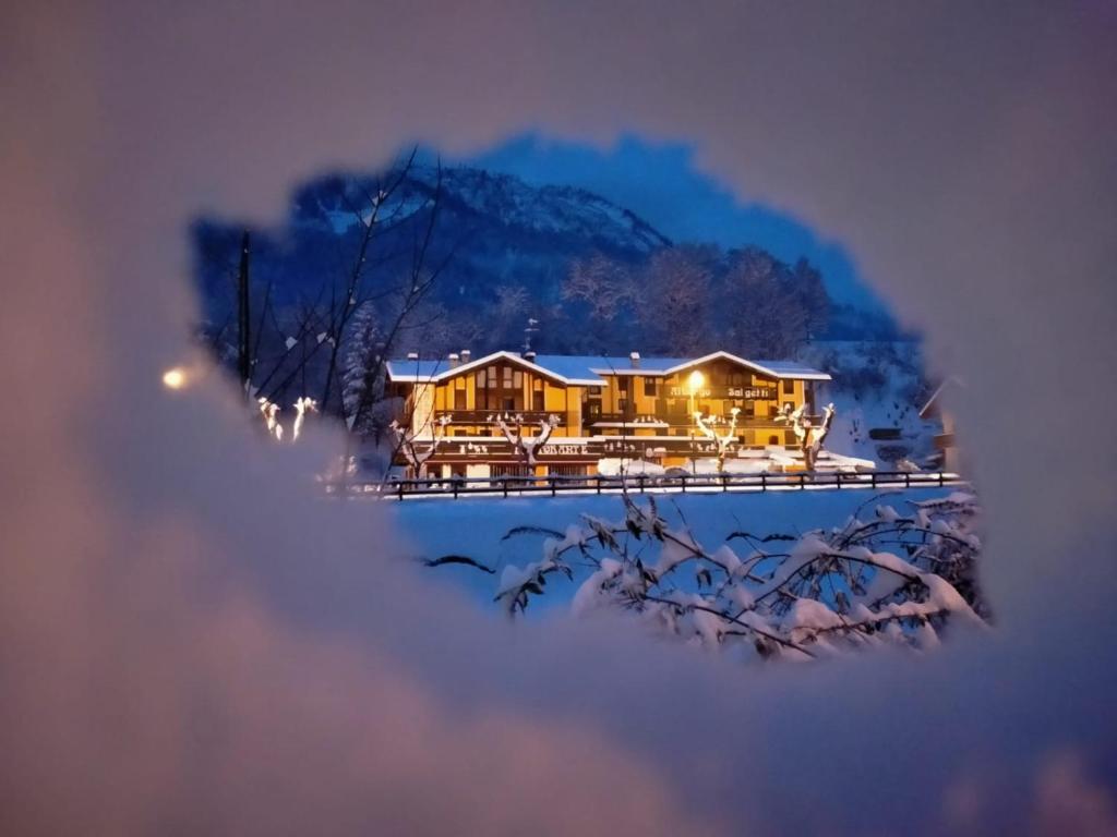 Hotel Salgetti v zimě