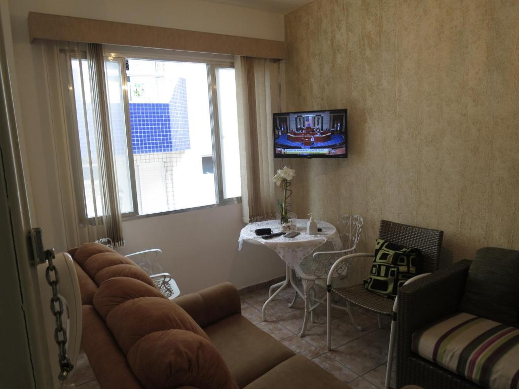  Apto Canto do Forte - Praia Grande - Local Privilegiado - 100 metros da Praia