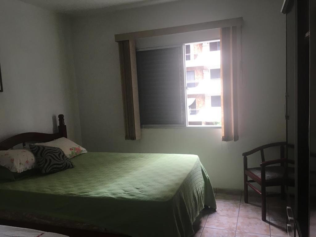  Apto Canto do Forte - Praia Grande - Local Privilegiado - 100 metros da Praia