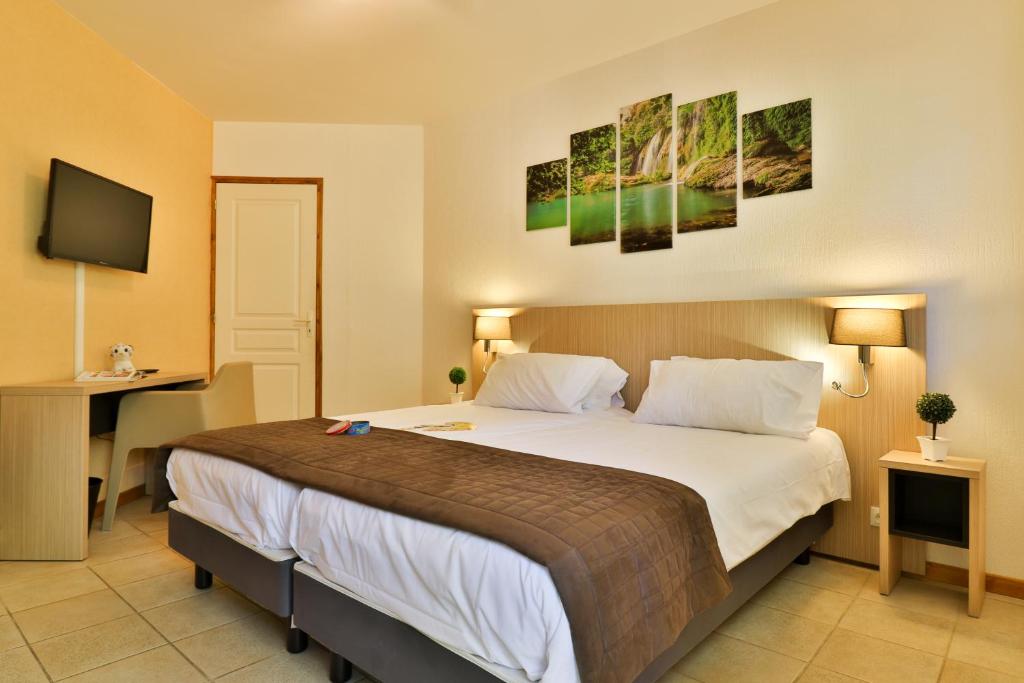 Les Arbousiers Village Hôtel Provençal - Quadruple Room