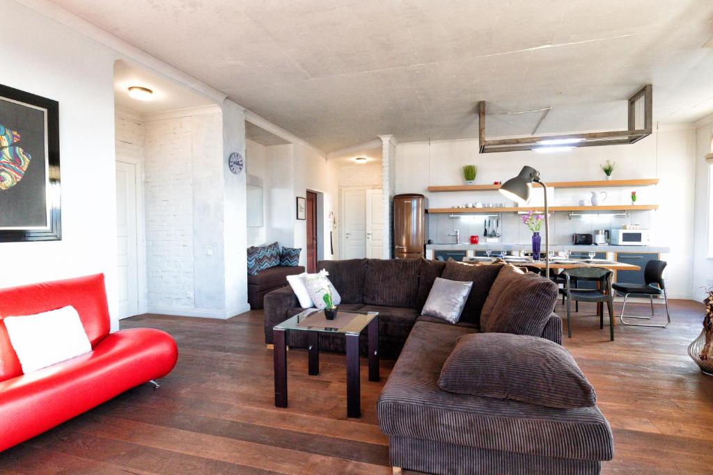 Central Park Apartments photo 4