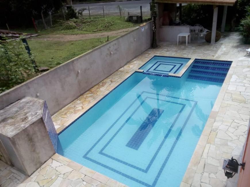  APTO EM UBATUBA - CONDOMÍNIO FECHADO COM PISCINA