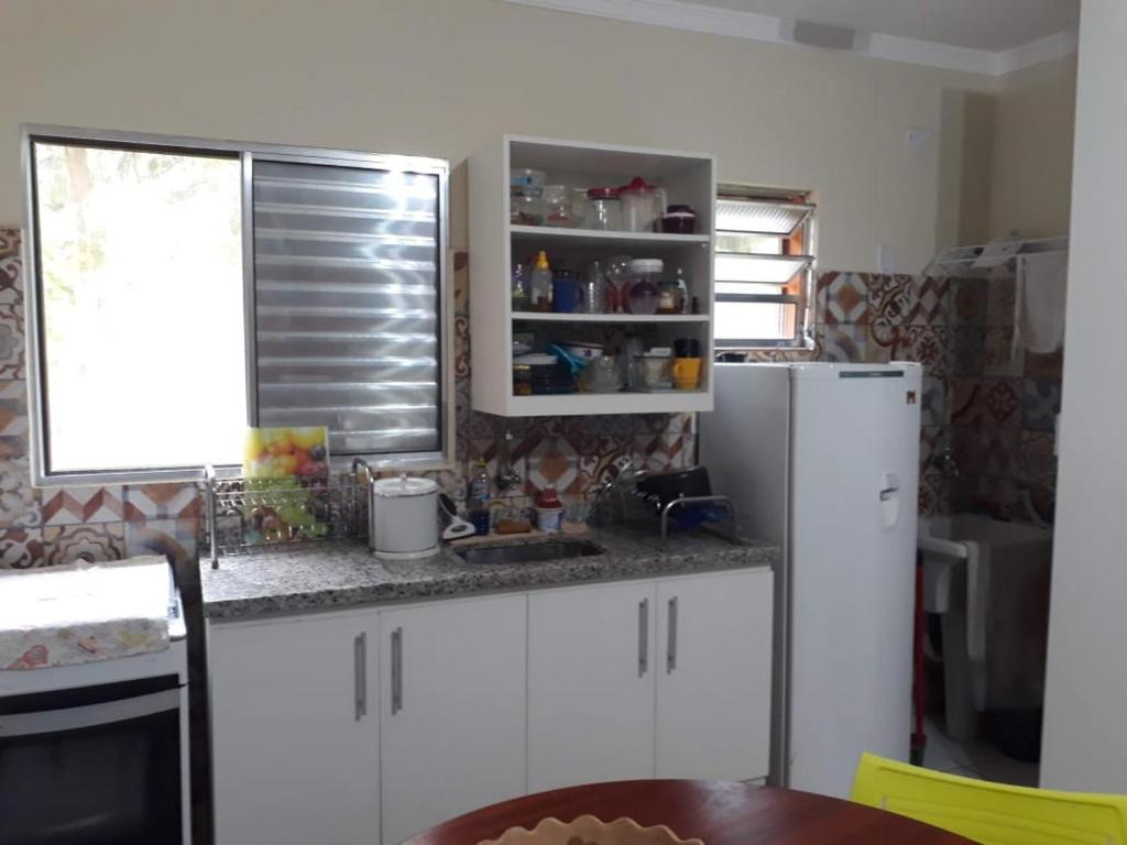  APTO EM UBATUBA - CONDOMÍNIO FECHADO COM PISCINA