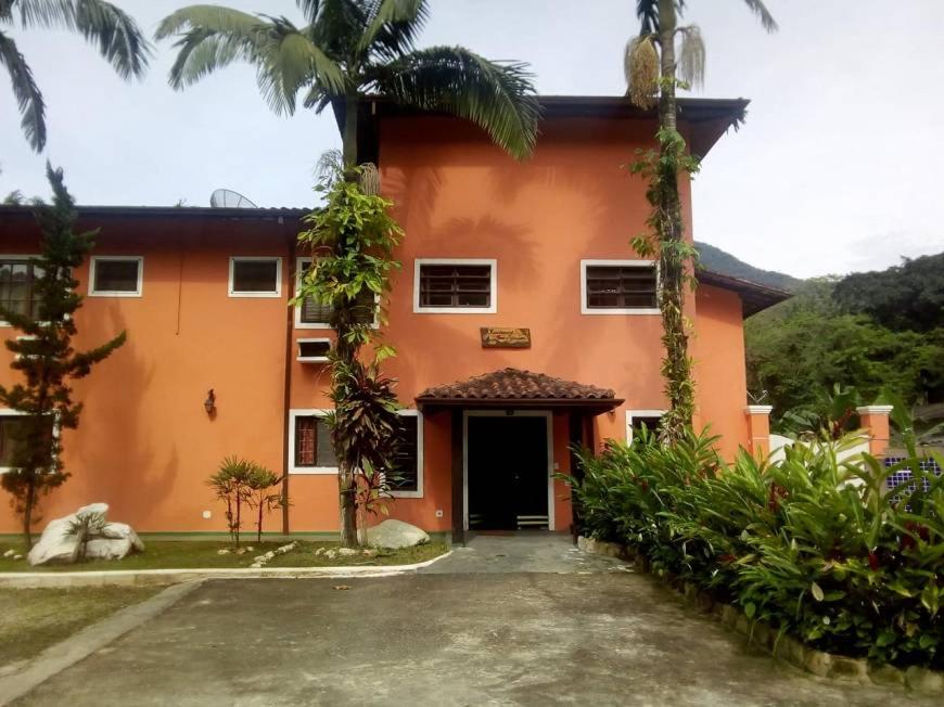  APTO EM UBATUBA - CONDOMÍNIO FECHADO COM PISCINA