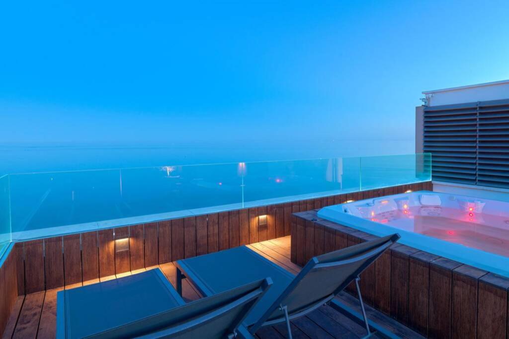 D&R penthouse on the beach, Málaga – Updated 2022 Prices