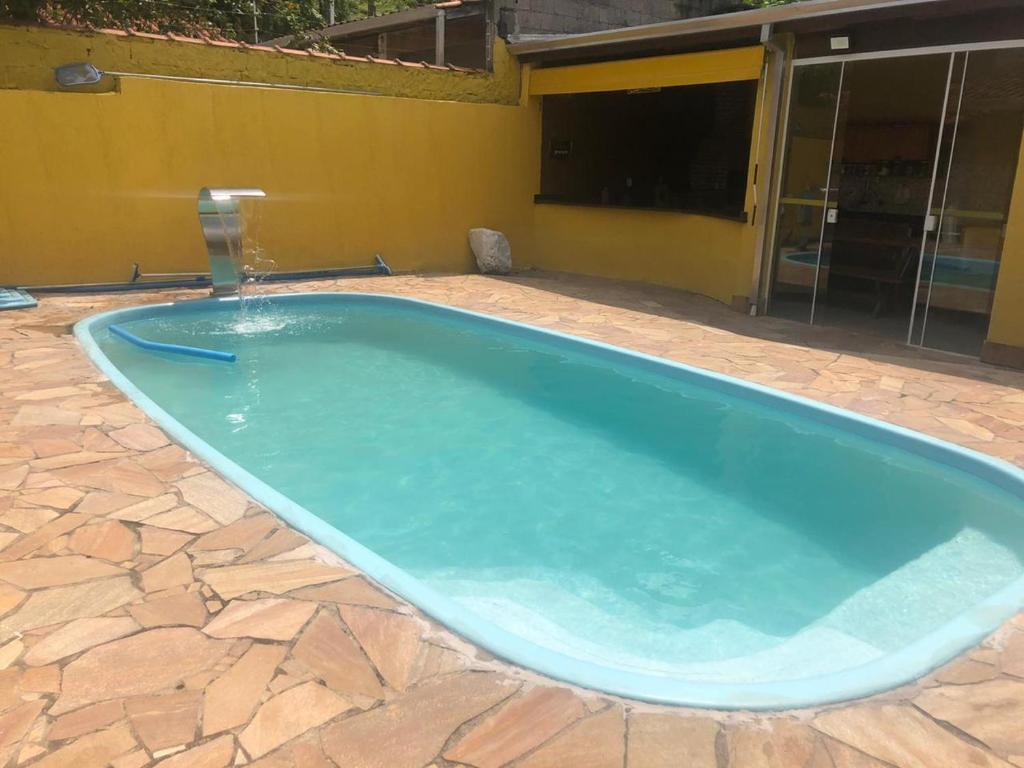  Casa com piscina