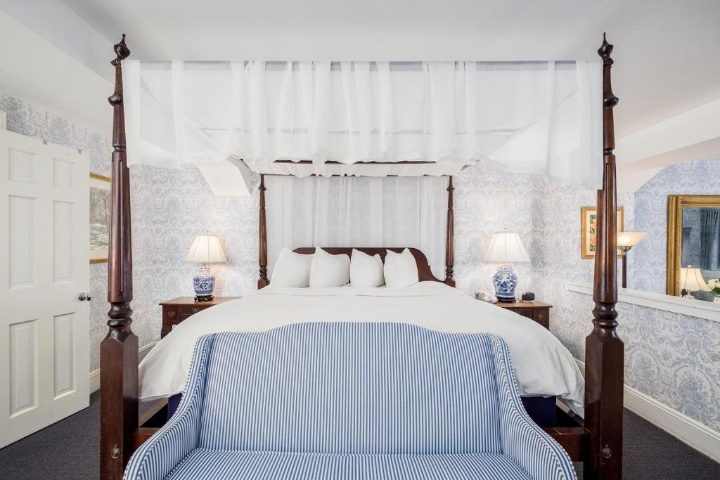 Simsbury 1820 House - Luxe King Room