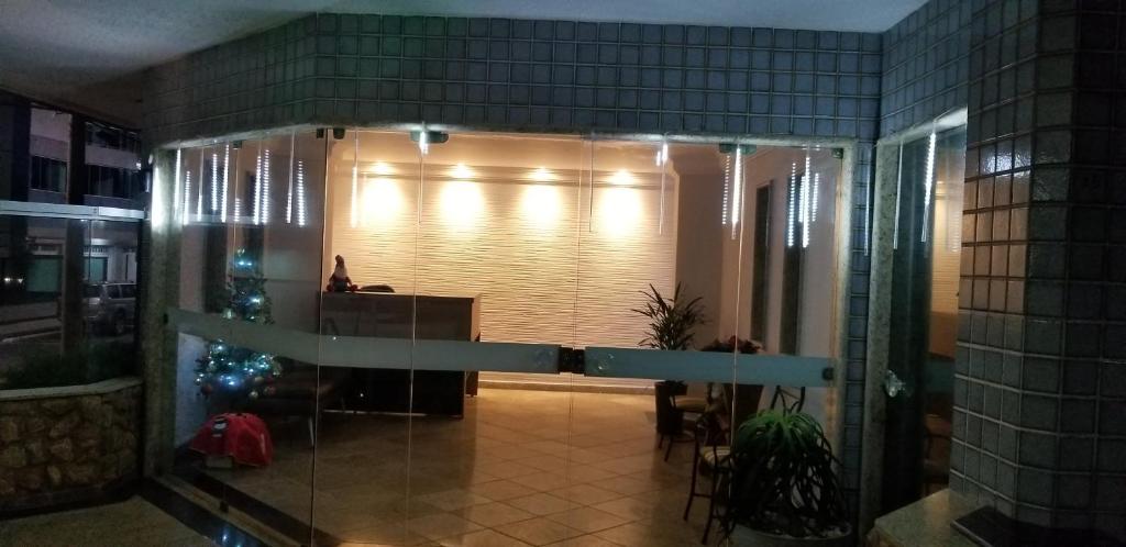  Apartamento Frente para o Mar -VISTA TOTAL PARA O MAR -ÁREA DE CHURRASCO PRIVATIVA COBERTA-INTERNET E TV DE ASSINATURA EM TODOS OS QUARTOS