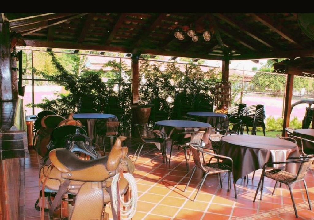 Restoran või mõni muu söögikoht majutusasutuses Casa de Quincha