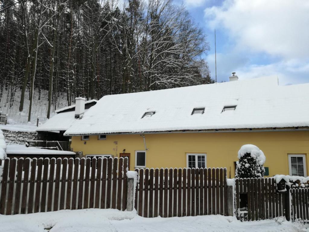 MotoHostel Wolter - apartmán Leme v zimě