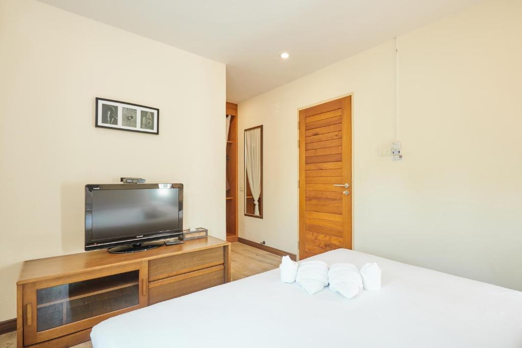 TV a/nebo společenská místnost v ubytování Talay Hotel and Villa Cha-am