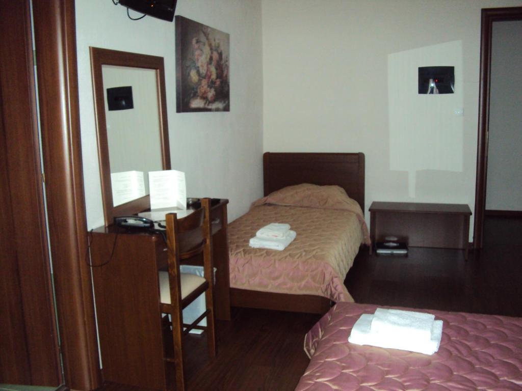 Hotel Terelidis House - Triple Room