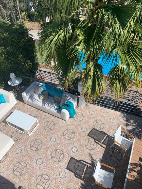 Bazén v ubytování Villa Rosa luxury private large Villa to rent nebo v jeho okolí