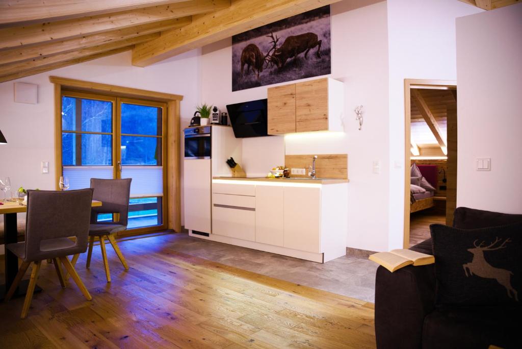 Leos Alpenchalet - inclusive Sommer Bergbahnticket und E-Auto Ladestation - Apartamento De Un Dormitorio