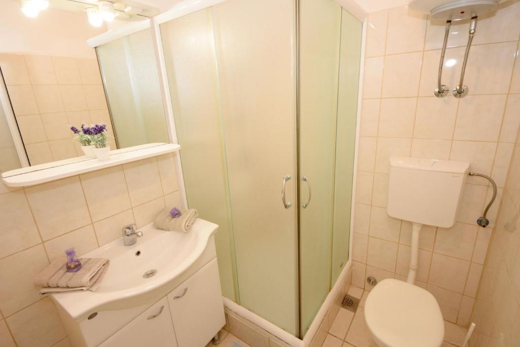 Kúpeľňa v ubytovaní Apartments Cale