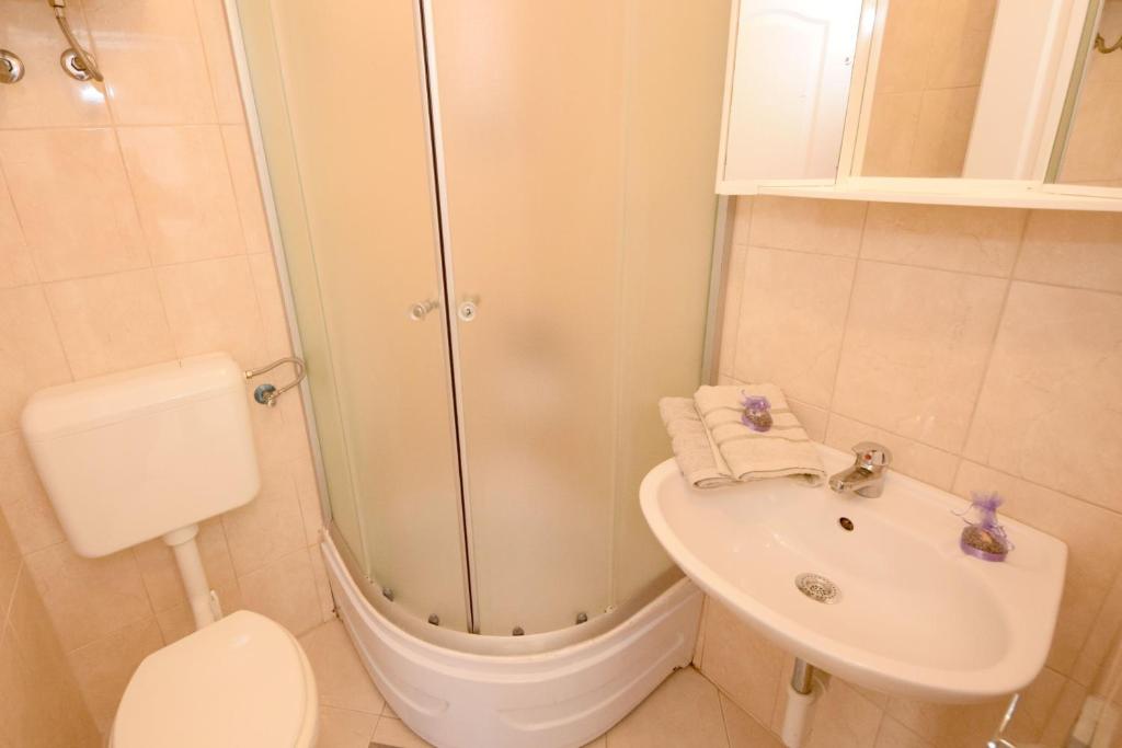 Kúpeľňa v ubytovaní Apartments Cale