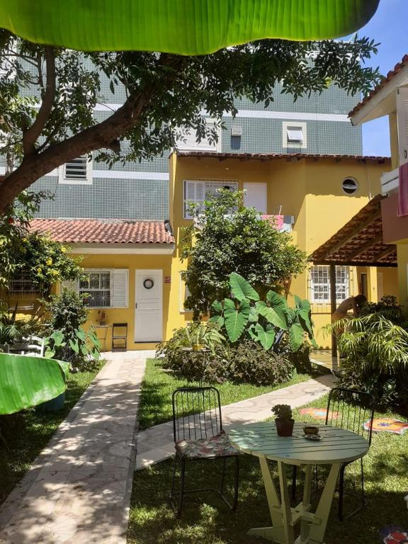 Casas Amarelas