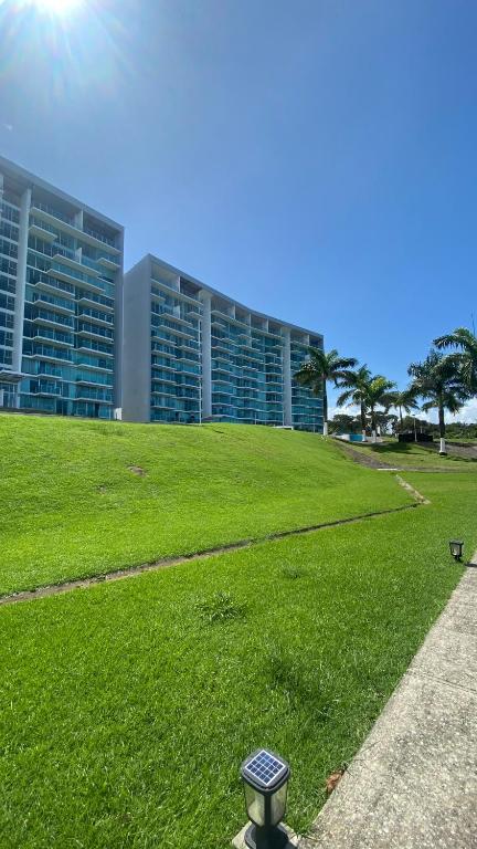 Zahrada ubytování Apartamento en BalaBeach María Chiquita in front of the beach 2hab