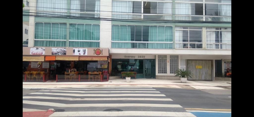  Apartamento em condo a beira mar
