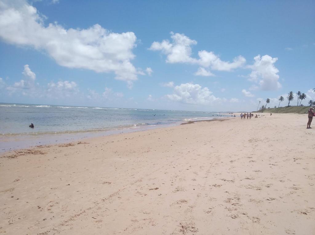  Flat Novo Guarajuba à beira do lago