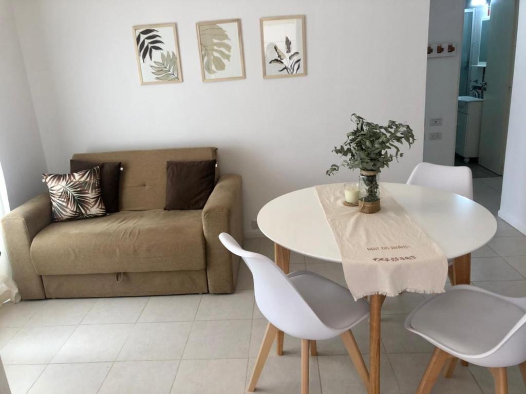 Andoli 1 - Two-Bedroom Apartment