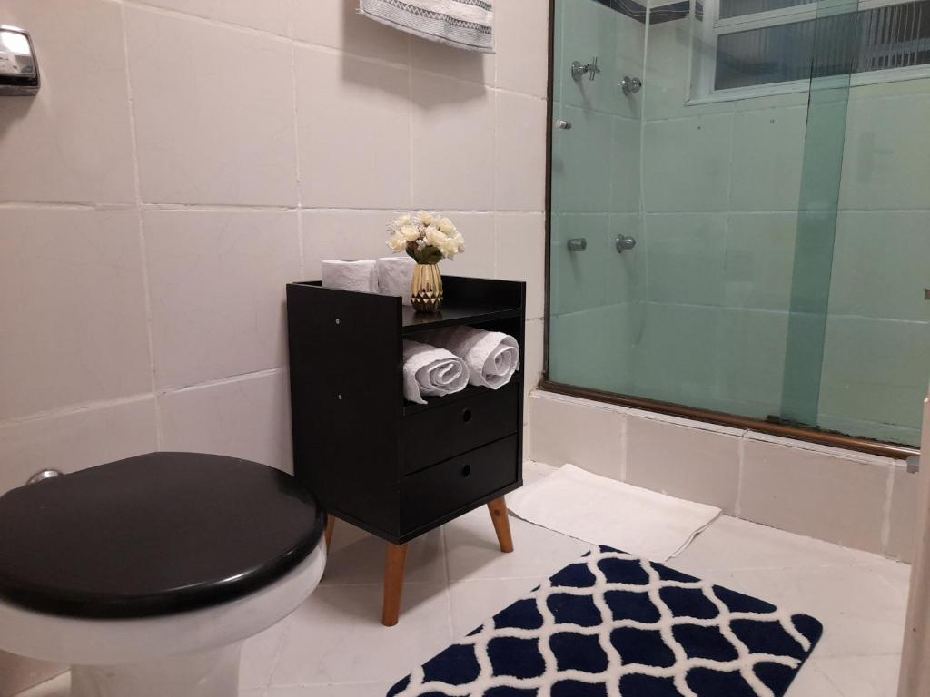  APARTAMENTO EM SANTOS EM FRENTE A PRAIA
