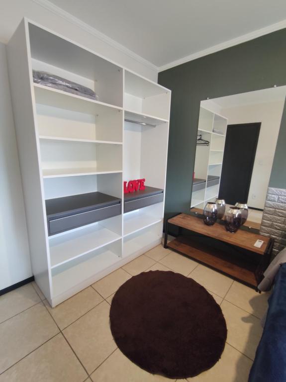  Apto prox HSVP c/ garagem