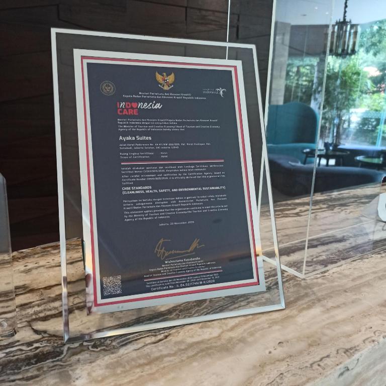 Certifikát, hodnocení, plakát nebo jiný dokument vystavený v ubytování Ayaka Suites