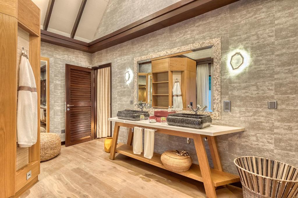 OZEN LIFE MAADHOO - Luxury All Inclusive with Free Transfers - 5