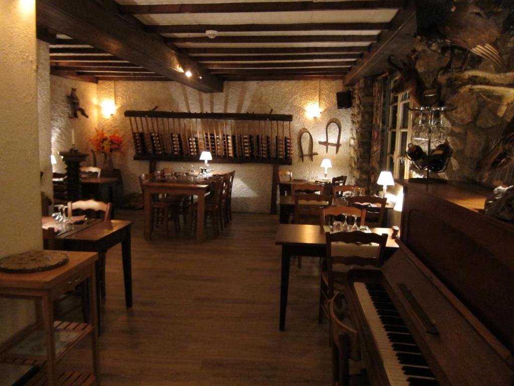 Restaurace v ubytování Auberge des Deux Rivières