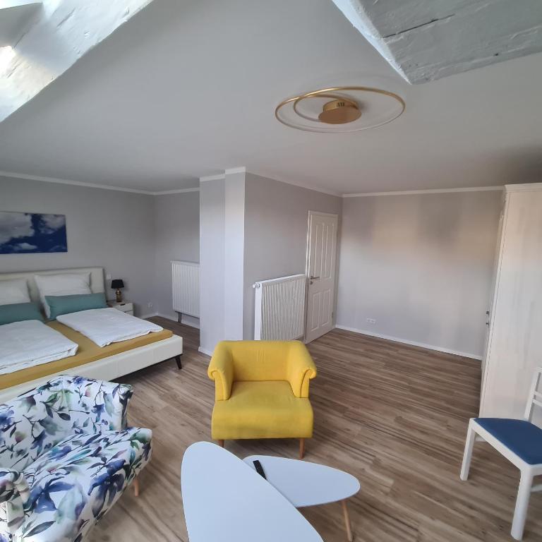 Gästezimmer Treuen - Bed & Breakfast - 8