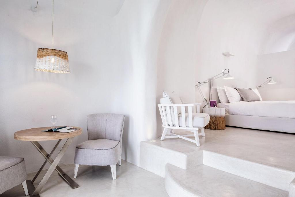 Charisma Suites - 12