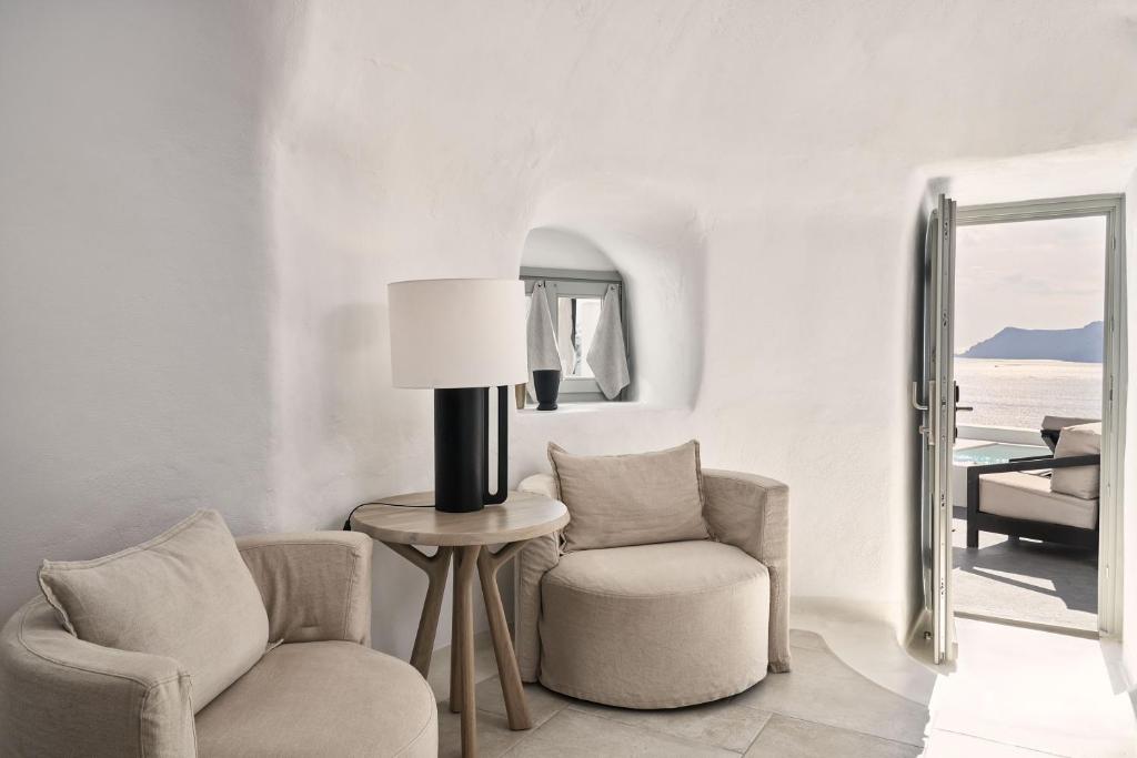 Charisma Suites - 16