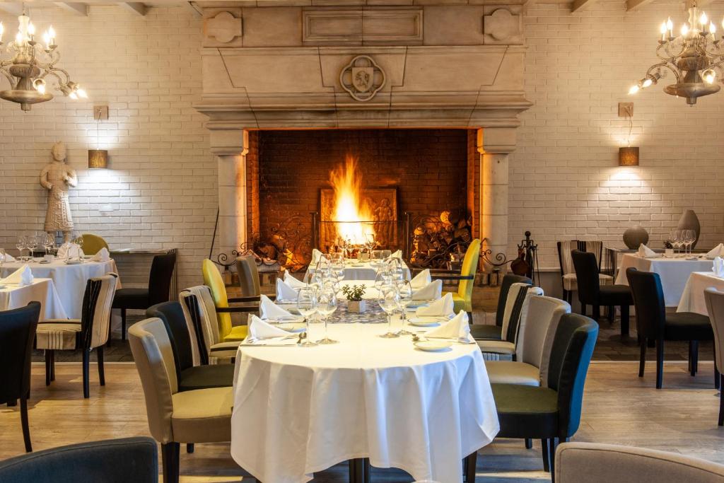 Restaurace v ubytování LOGIS Hôtel & Restaurant - LENSOTEL