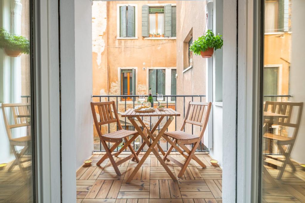 Ca del Mar Venice Luxury Apartments - Deluxe Apartment