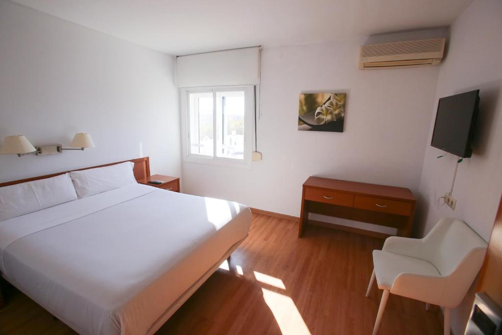 Gatell Hotel - Superior Double Or Twin Room