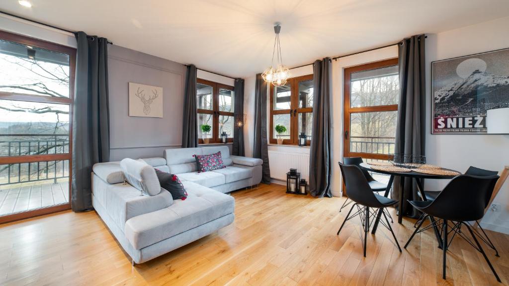 Posedenie v ubytovaní Apartamenty Sun & Snow Residence Karpacz