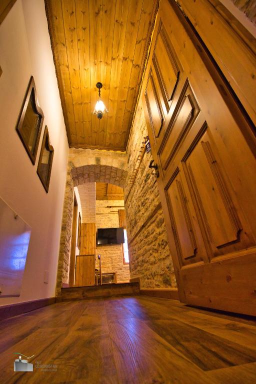 Foto de la galeria de Boutique Hotel Praga a Gjirokastër